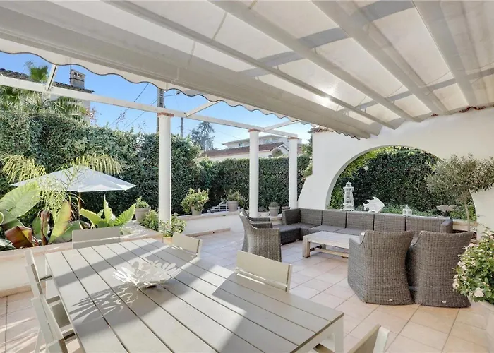 Le Cabanon Cap D 80 M De La וילה