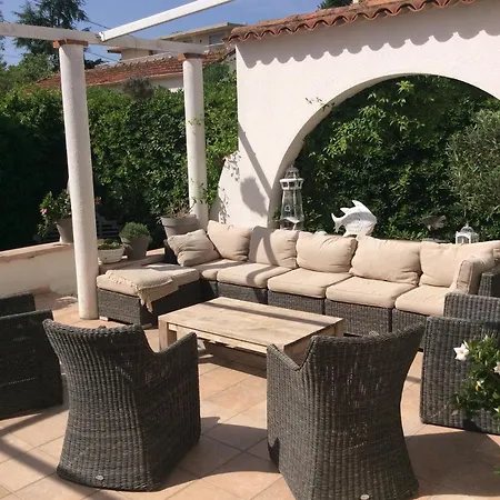 Le Cabanon Cap D 80 M De La Вілла *