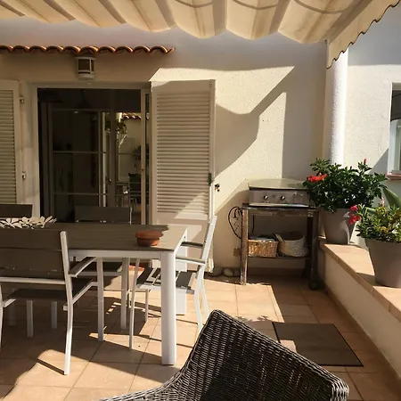 Вілла Le Cabanon Cap D 80 M De La Антіб