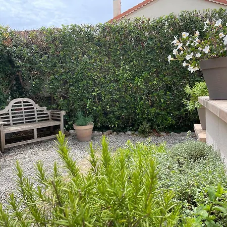 Le Cabanon Cap D 80 M De La