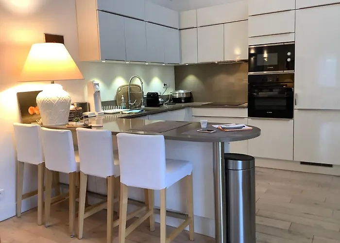 Le Cabanon Cap D 80 M De La * アンティーブ